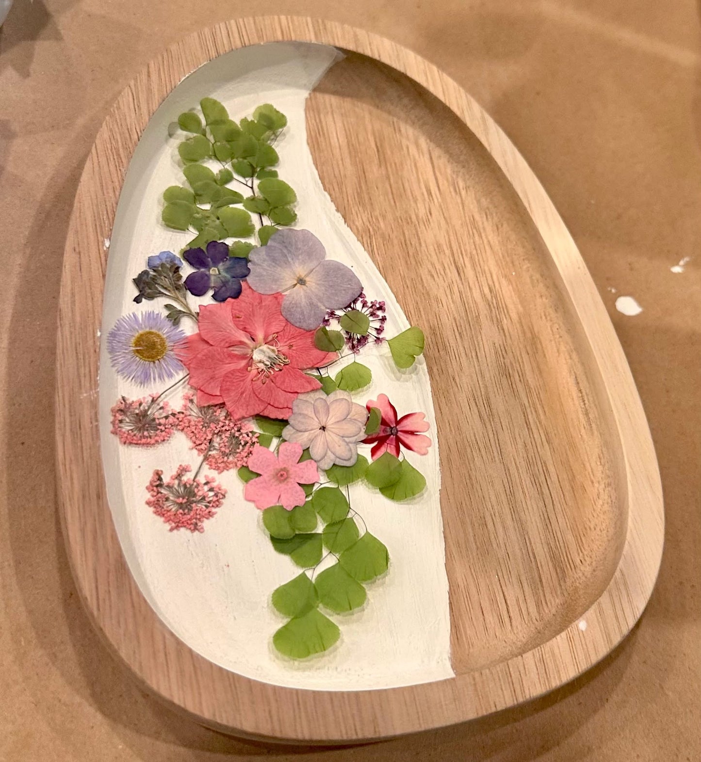 10/4/2025 - DIY Dried Flower Resin Tray Workshop - 11am - H&S East Michigan Studio
